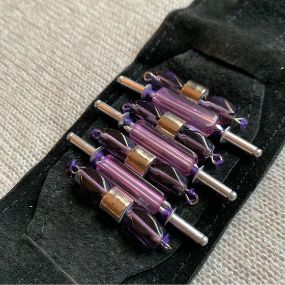 Hand crafted - Black Leather Cuff violet bead metal pieces ajustable bracelet - Picture 3 of 7